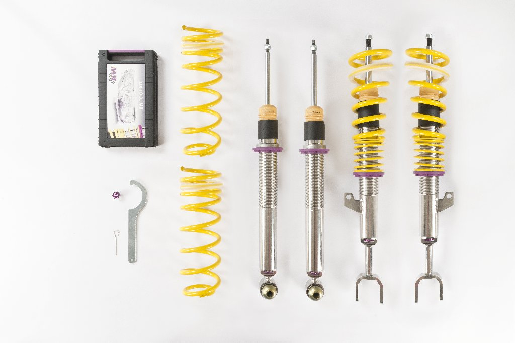 The KW coilovers made of stainless steel allows a continuous lowering of up to 55 mm and increases the dynamic and and sporty driving behavior of the BMW 5-series